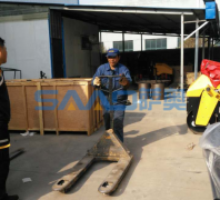 薩奧發(fā)貨區(qū)又一批壓路機(jī)，灌縫機(jī)走起！