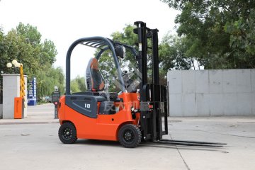 你知道，如何給叉車鉛酸電池“續(xù)命”嗎？