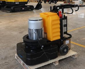 <b>地坪研磨機(jī)解決了人工勞動(dòng)力的問(wèn)題</b>