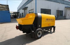 惡劣環(huán)境施工中，混凝土輸送泵泵車油溫過高該