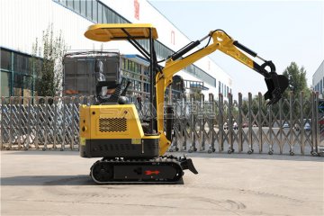 小型挖掘機(jī)使用破碎錘要注意什么？搞不好挖機(jī)